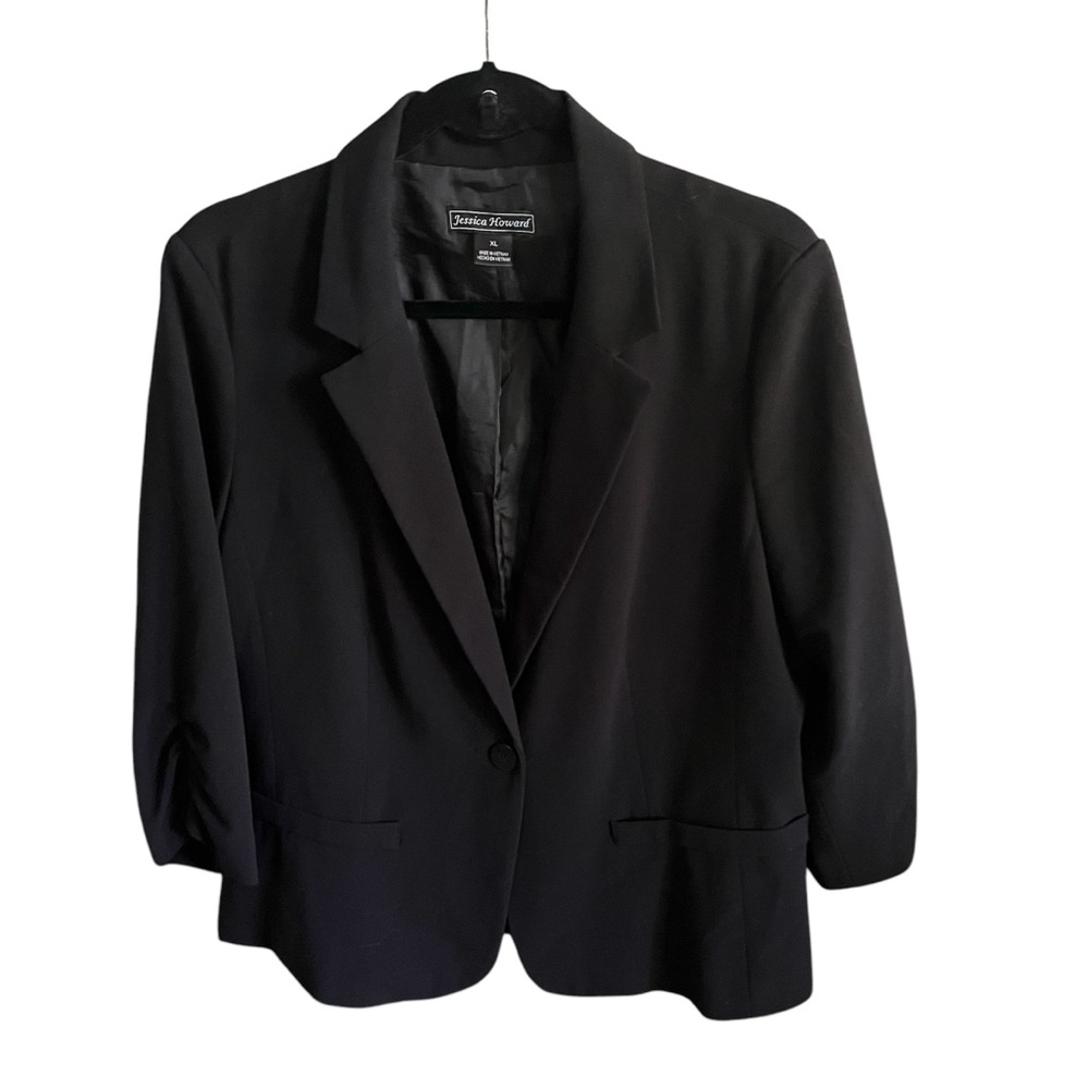 Jessica Howard black blazer jacket. 3/4 ruched sleeves. Women’s size  XL